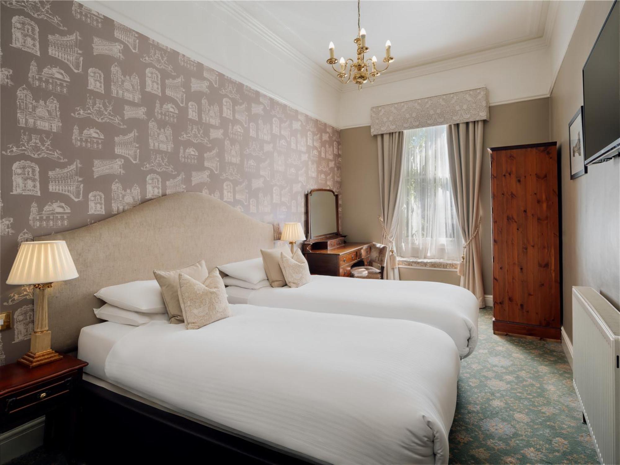 Old Hall Hotel Buxton  Bagian luar foto